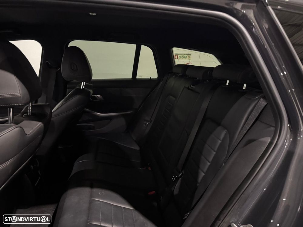 BMW 330 e Pack M Auto - 11