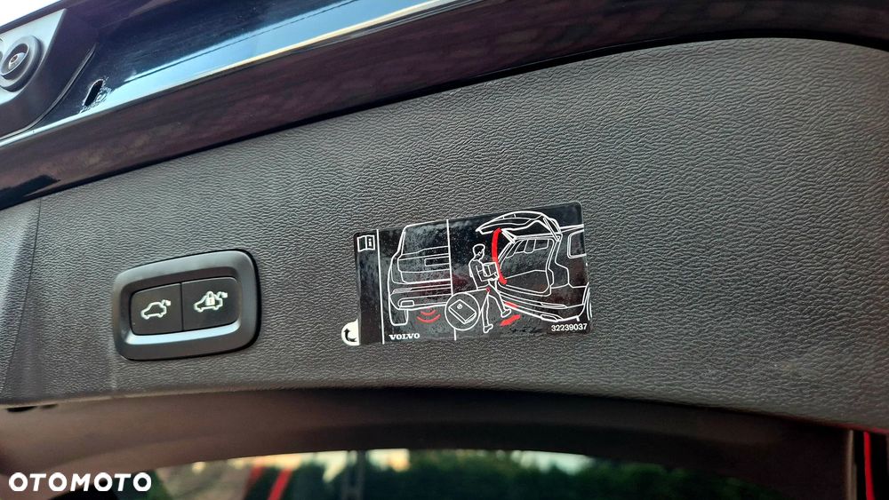 Volvo XC 40 T4 Plug-In Hybrid Inscription Expression Pro - 17