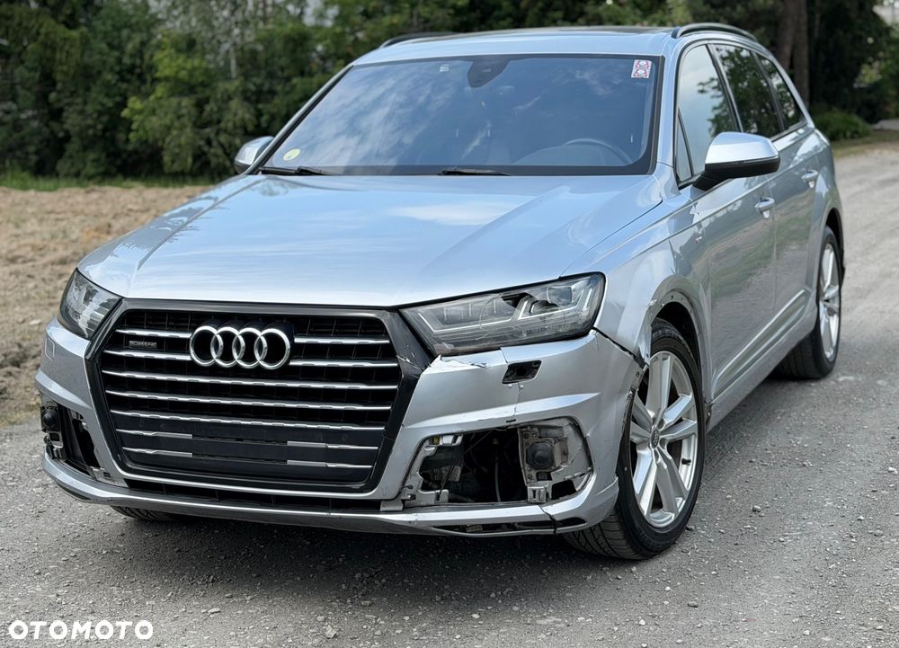 Audi Q7 - 1