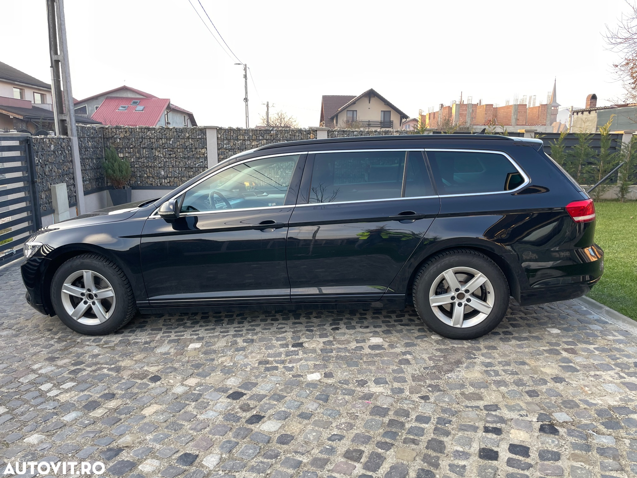 Volkswagen Passat - 4
