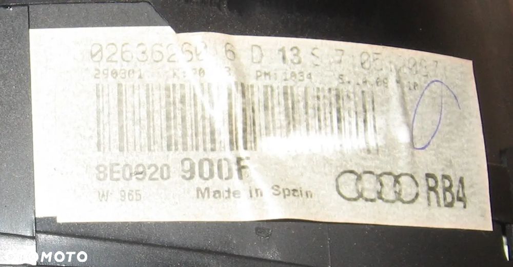 licznik AUDI A4 B6 2.0 FSI  8E0920900F 8E0920900N - 4