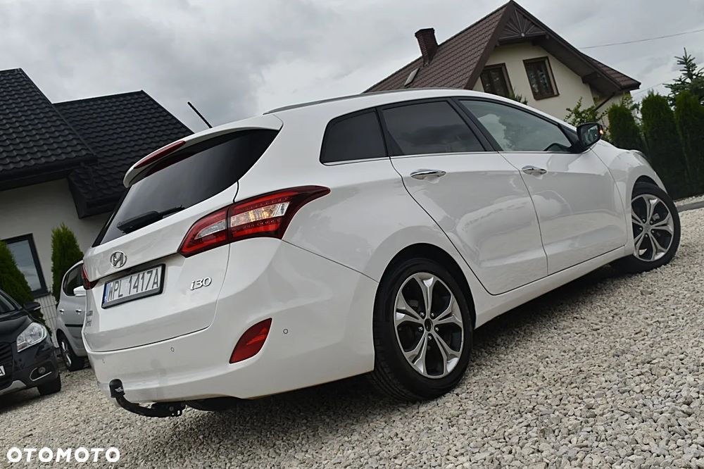 Hyundai i30 i30cw 1.6 CRDi Fifa World Cup Edition - 36