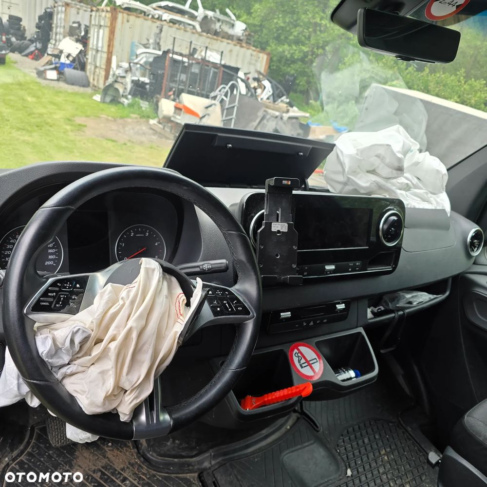 Mercedes-Benz sprinter - 12