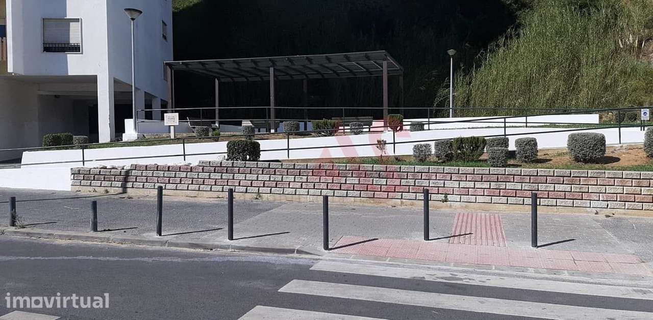Terreno para construção com 557 m2 em Cacém, Sintra - Grande imagem: 2/5