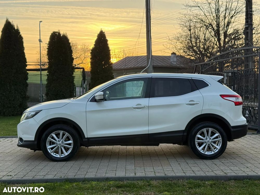 Nissan Qashqai 1.6 DCI N-Connecta - 19