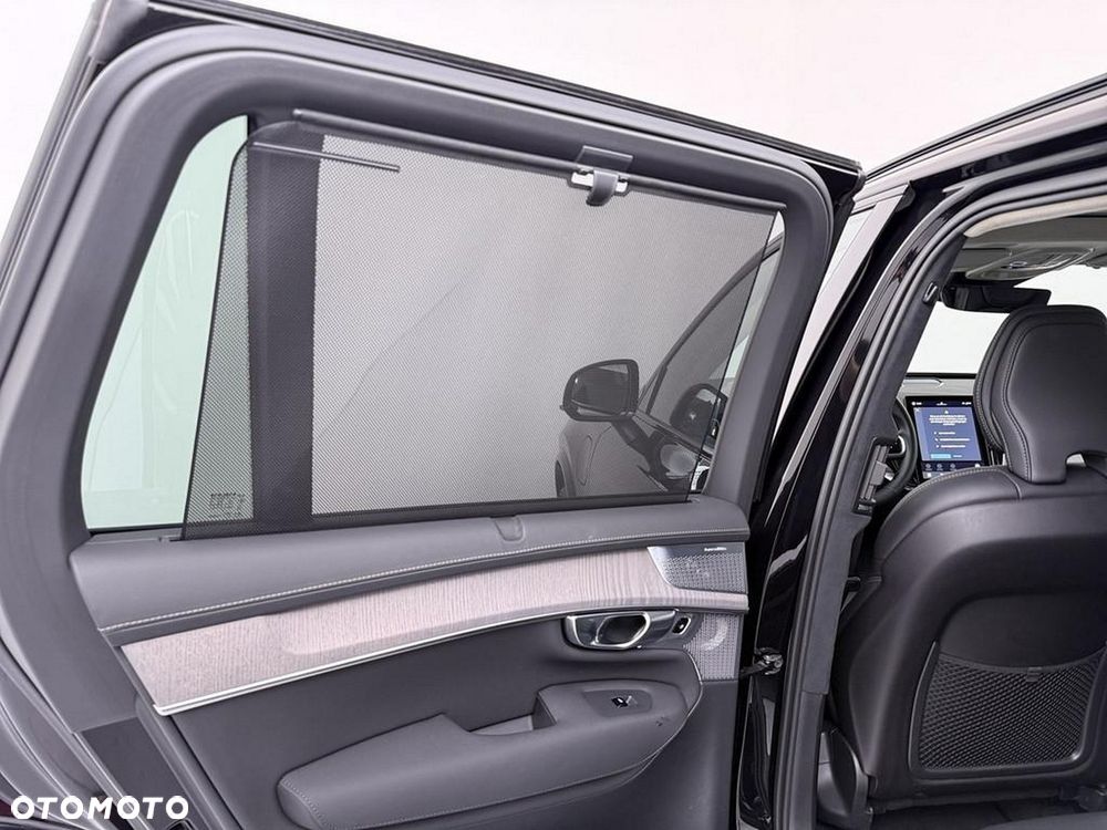 Volvo XC 90 T8 AWD Ultra Dark - 32