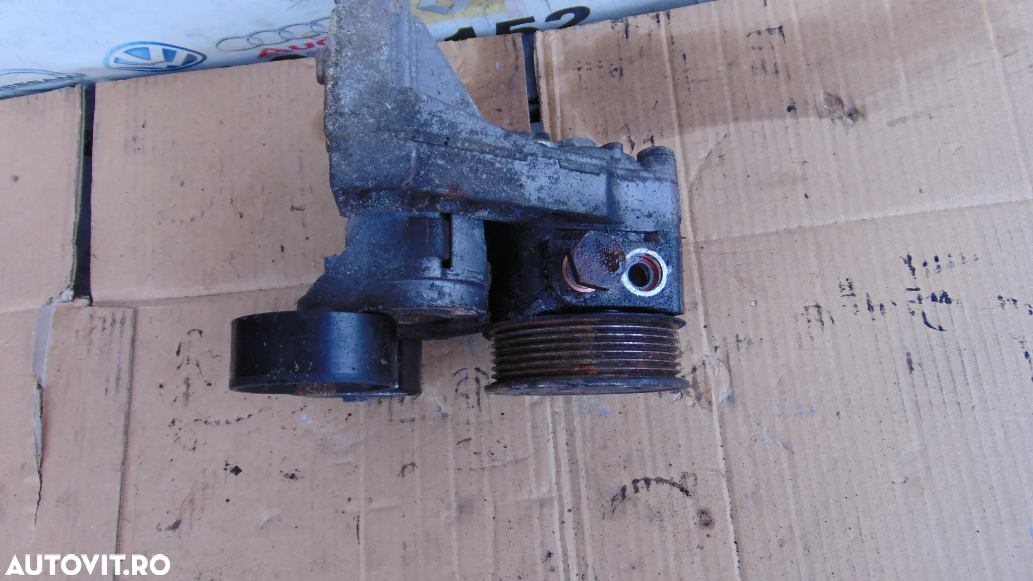 Suport accesorii Iveco daily 2.3 euro 5 intinzator curea iveco 2.3 fiat ducato 2.3 - 4