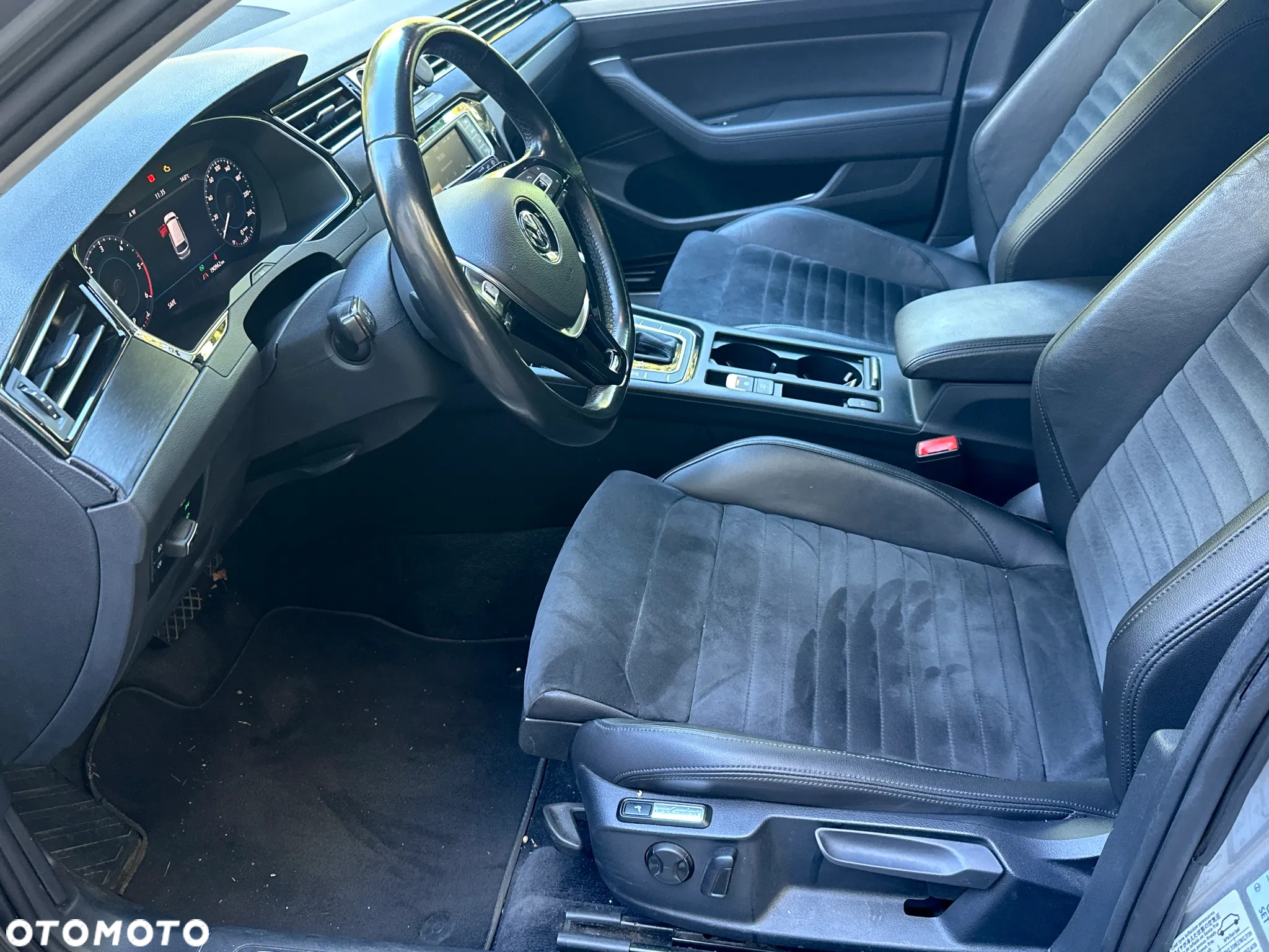 Volkswagen Passat 2.0 TDI BMT 4Mot Highline DSG - 11