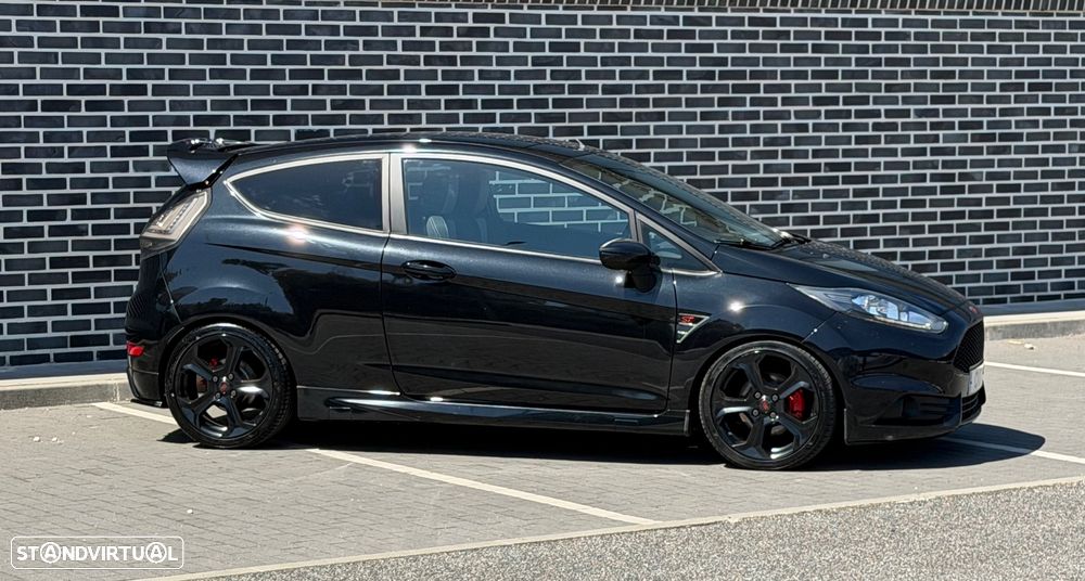 Ford Fiesta 1.6 EcoBoost ST - 5