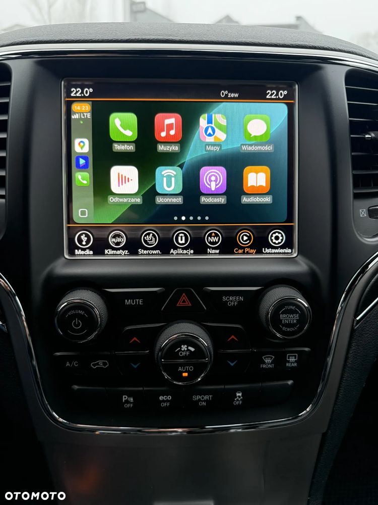 Jeep Grand Cherokee - 12