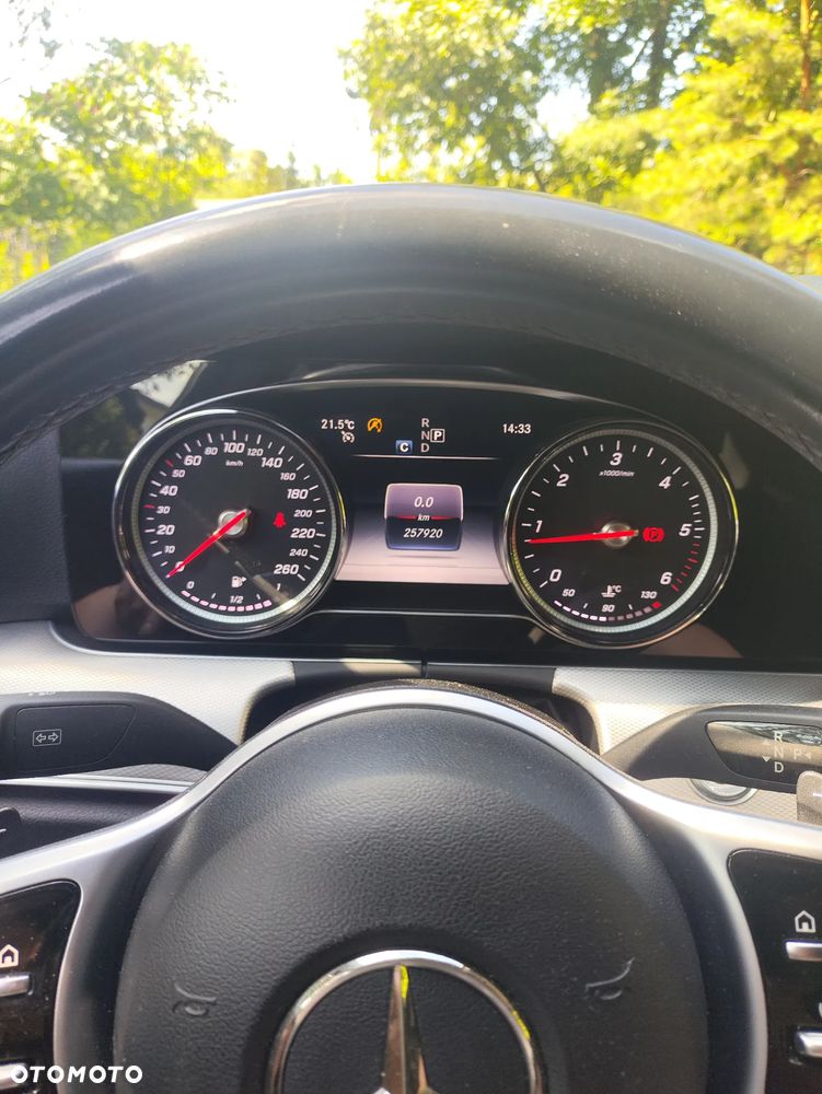 Mercedes-Benz Klasa E 200 d 9G-TRONIC - 12