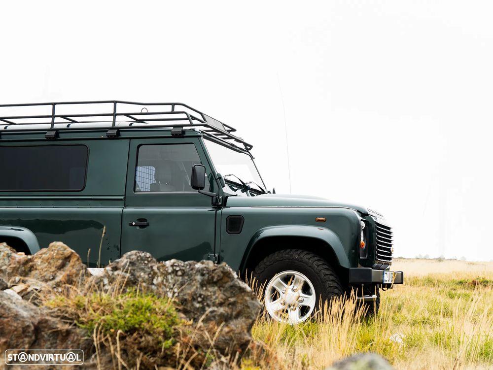 Land Rover Defender - 9