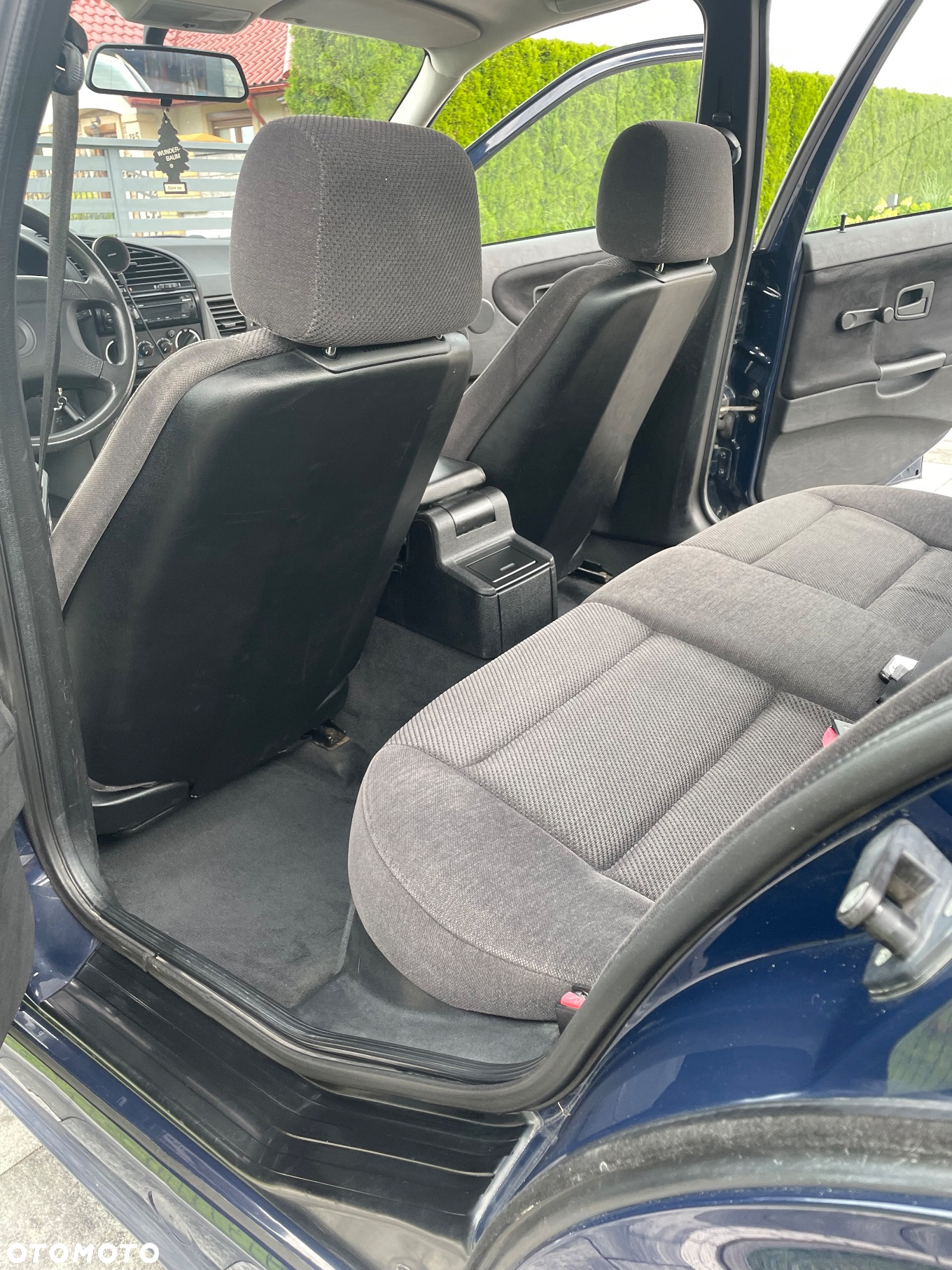 BMW Seria 3 318i - 14