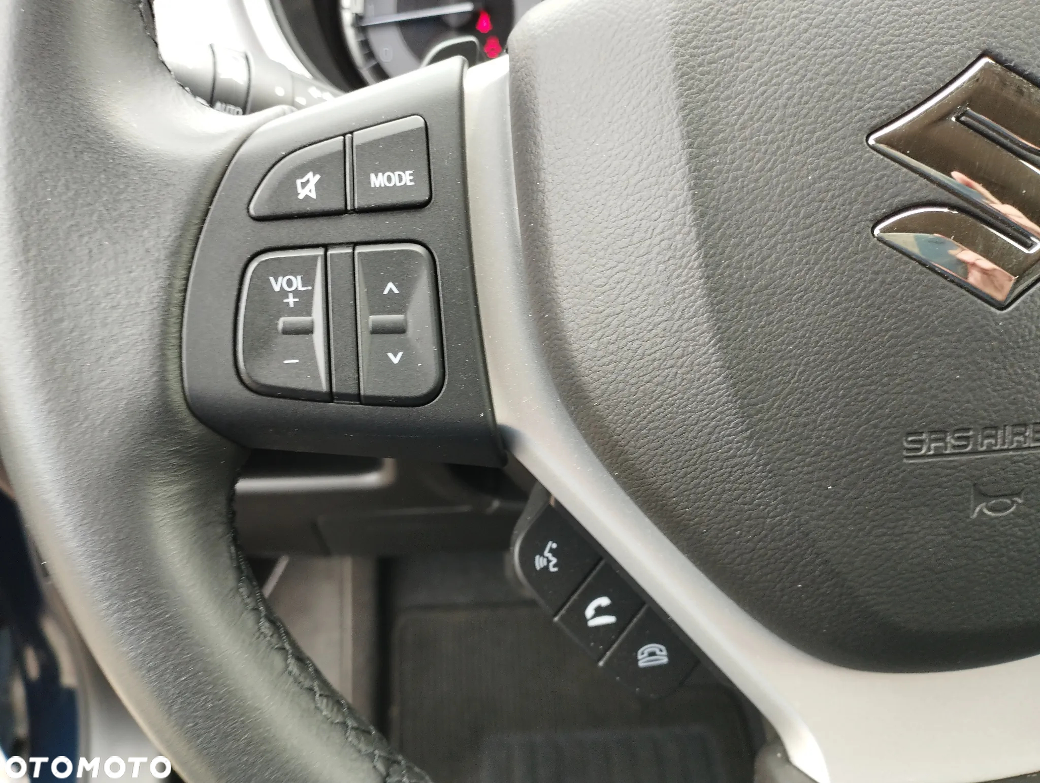 Suzuki Vitara 1.5 Strong Hybrid Premium 2WD AGS - 16