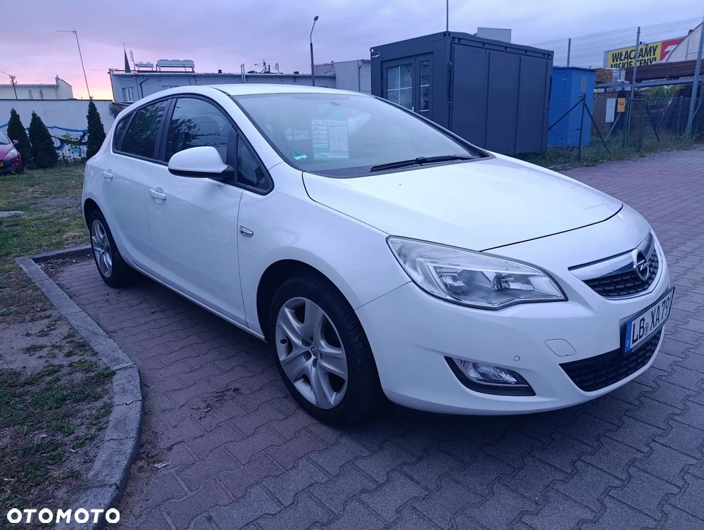 Opel Astra 1.4 Turbo Selection - 1