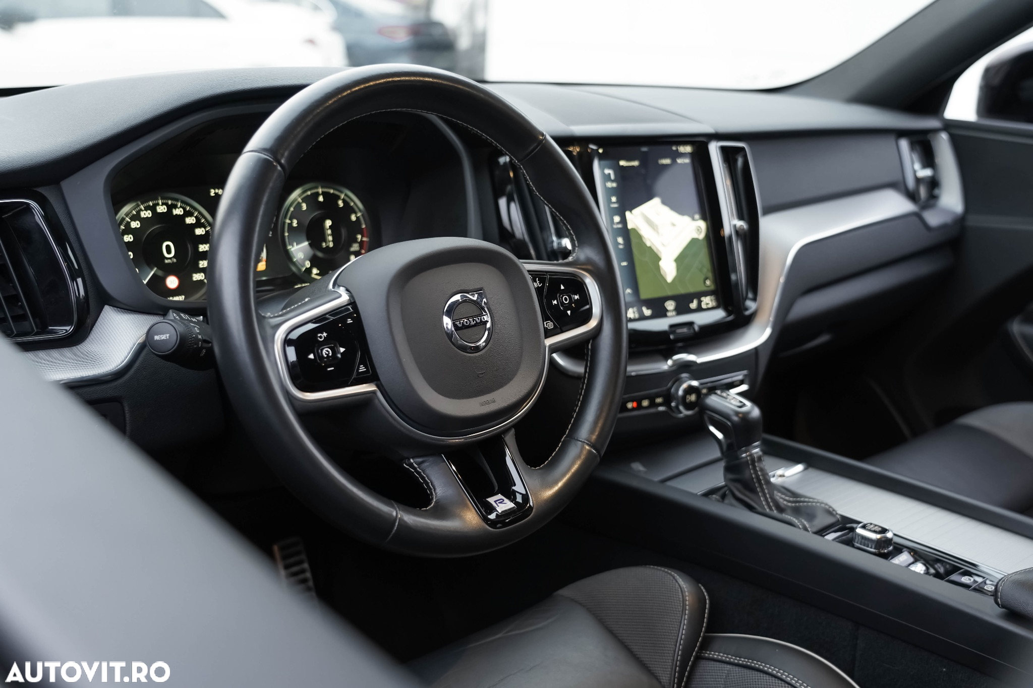 Volvo XC 60 T5 R-Design - 15