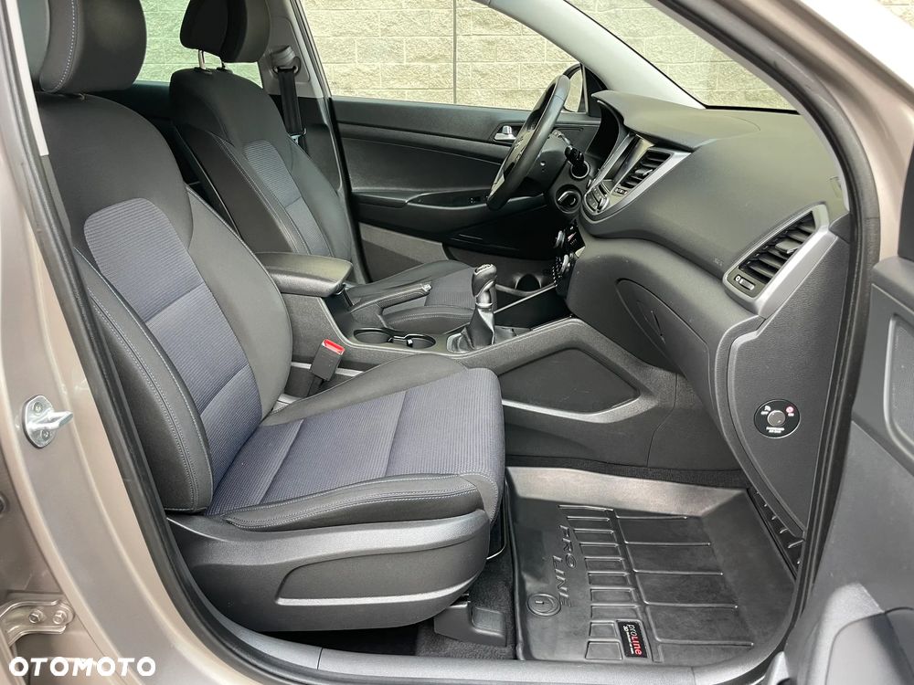 Hyundai Tucson blue 1.7 CRDi 2WD Passion Plus - 10