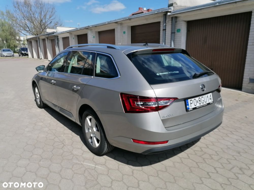 Skoda Superb 2.0 TDI Ambition - 7