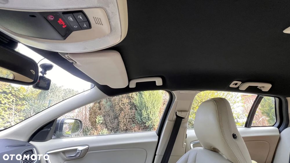 Volvo V60 DRIVe Summum - 22