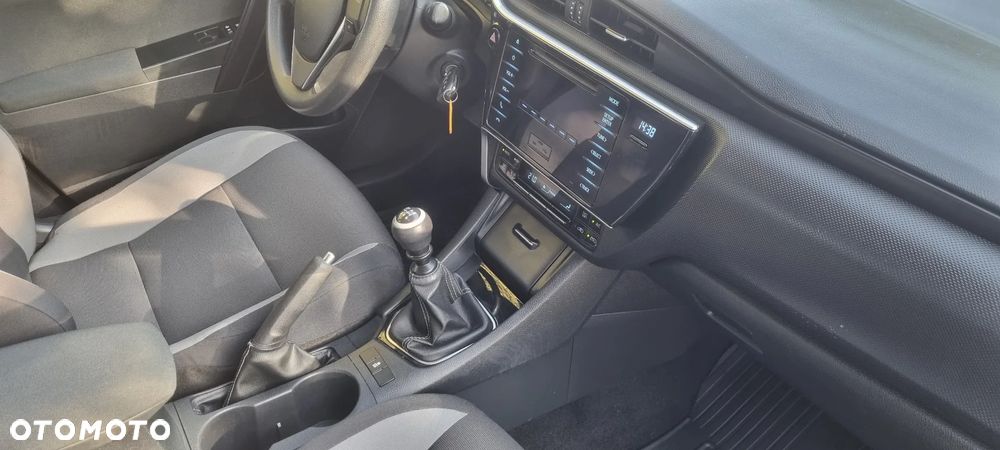 Toyota Auris 1.6 Classic Plus - 14