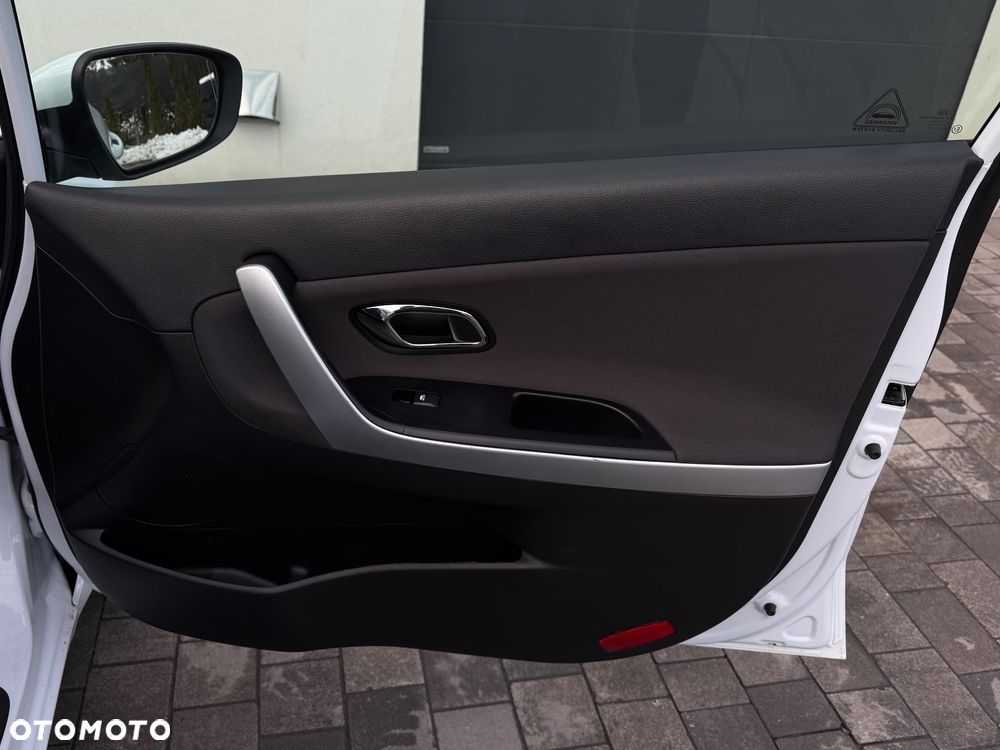 Kia Ceed 1.6 GDI Vision - 30