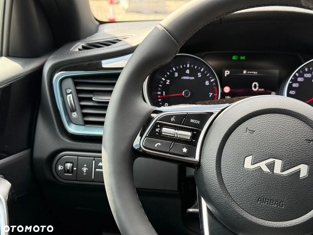 Kia XCeed 1.6 T-GDI Tribute DCT - 17