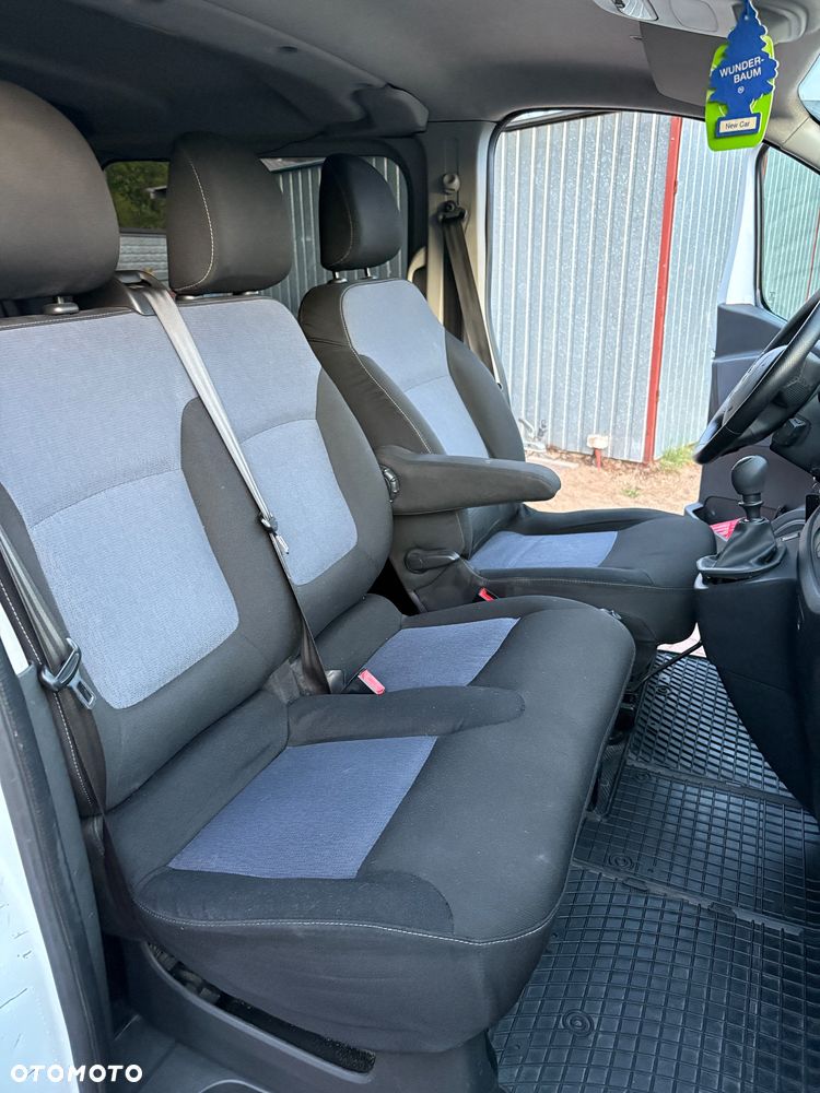 Opel Vivaro - 8