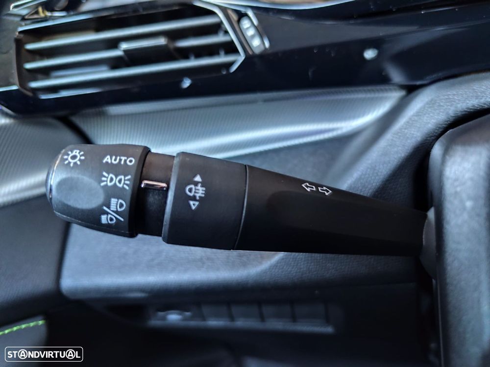 Peugeot 308 SW 1.2 PureTech GT EAT8 - 11