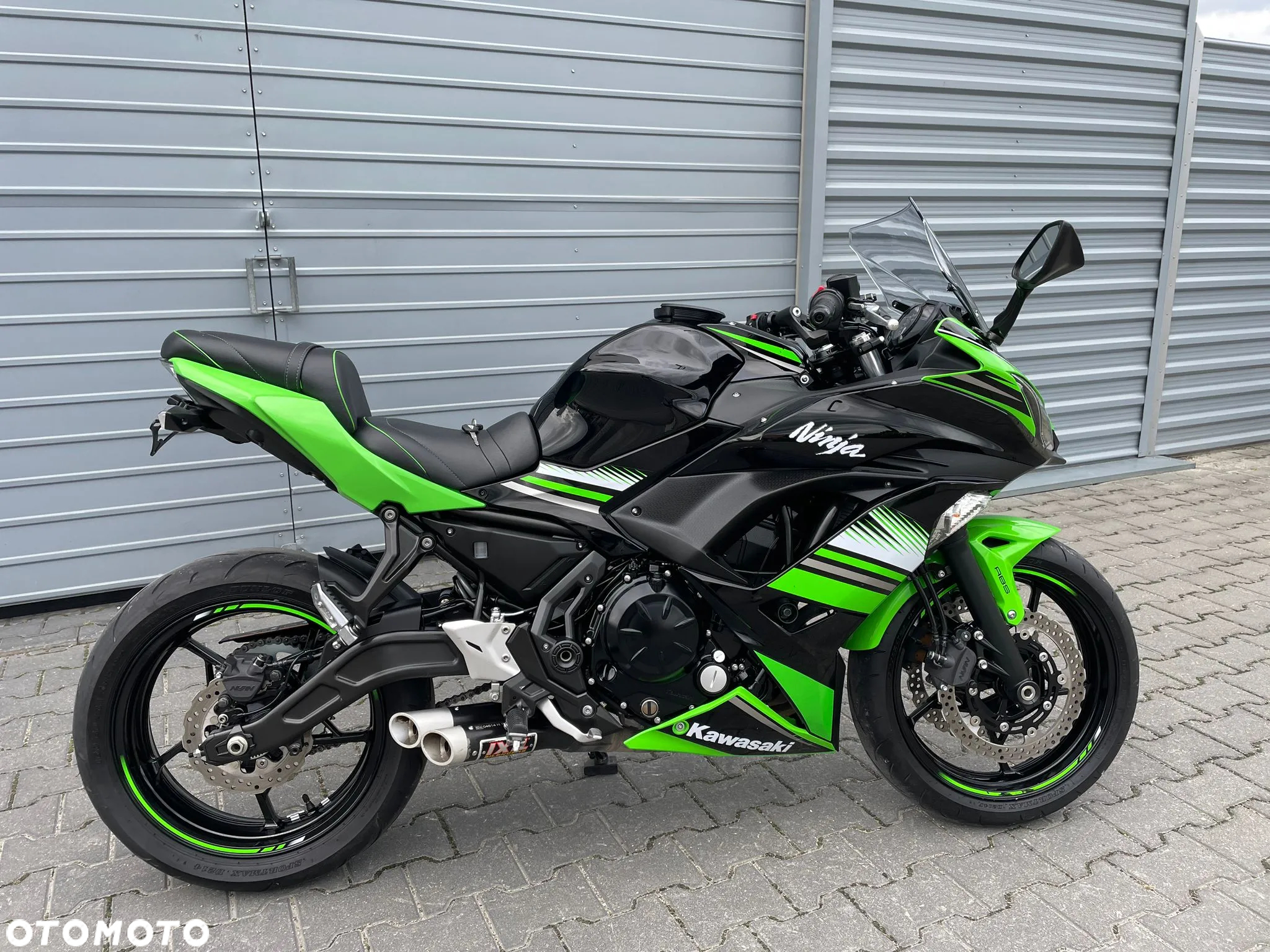 Kawasaki Ninja - 11