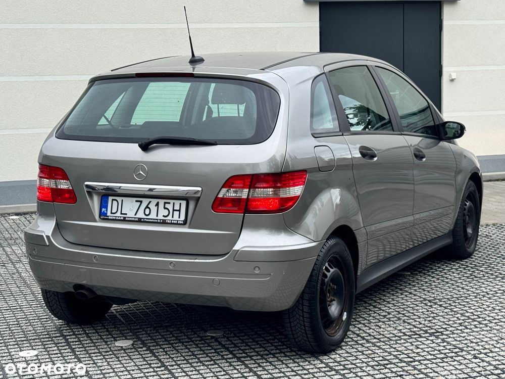 Mercedes-Benz Klasa B 180 CDI Autotronic - 12