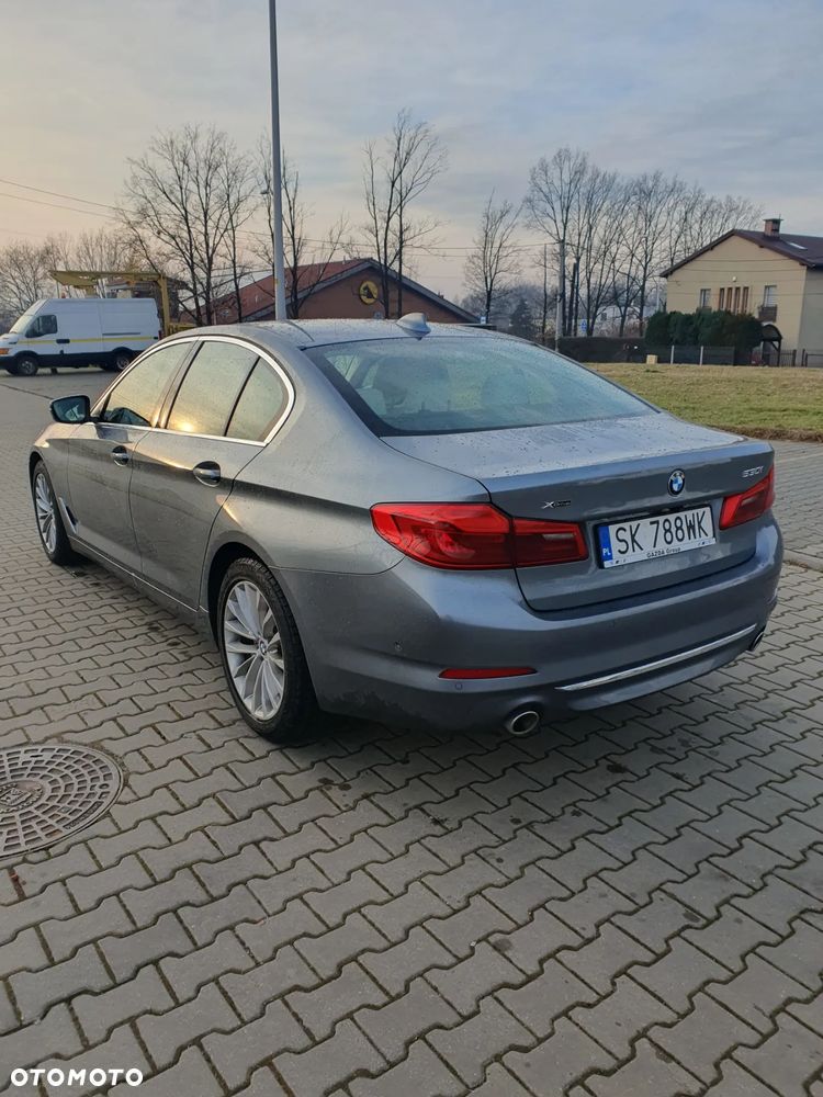 BMW Seria 5 530i xDrive Luxury Line - 3