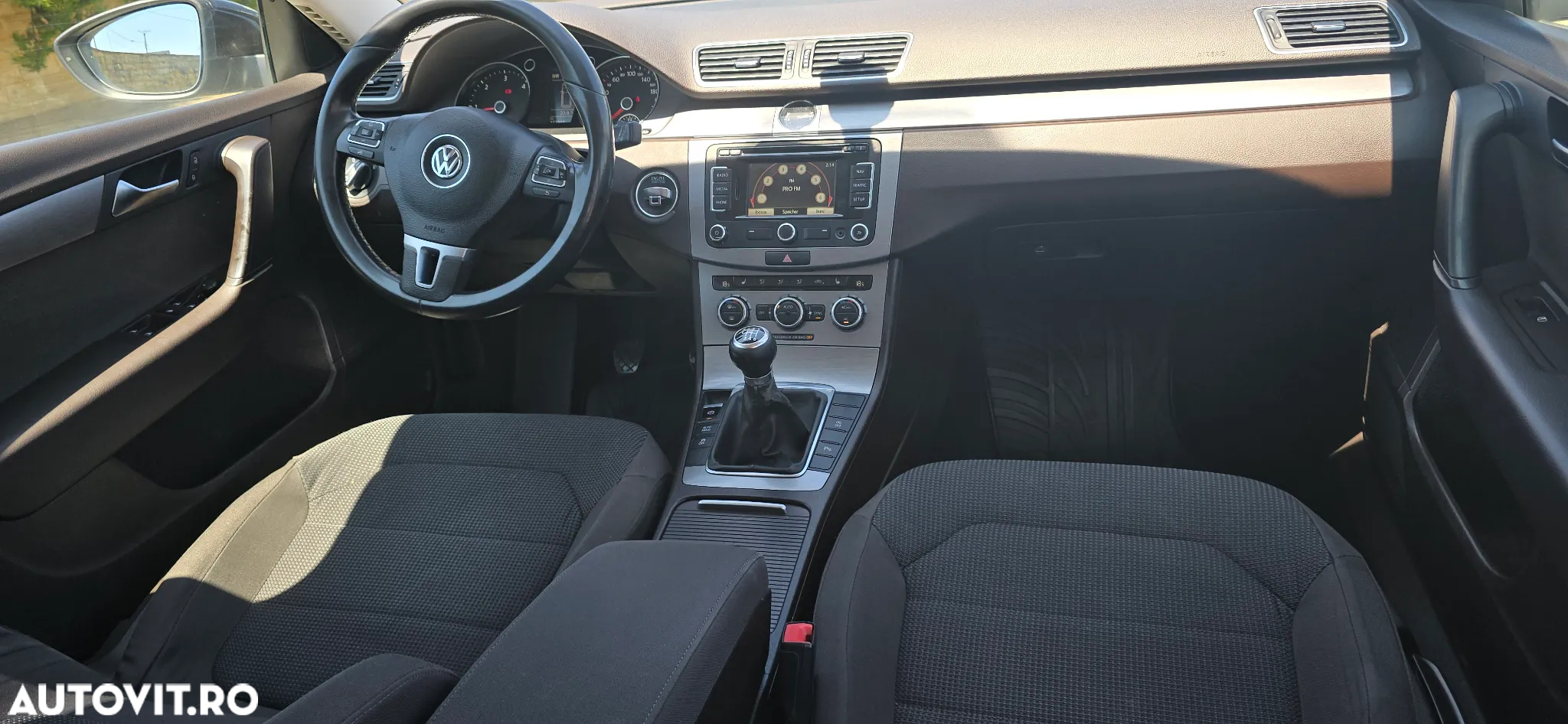 Volkswagen Passat Variant 2.0 TDI BlueMotion Technology Exclusive - 14