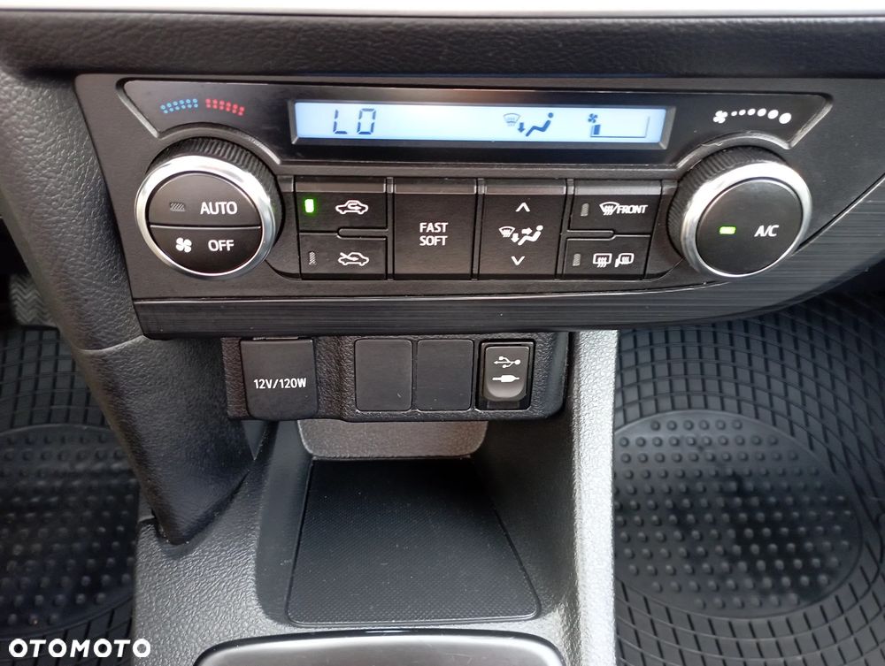 Toyota Auris 1.33 VVT-i Life Comfort - 14