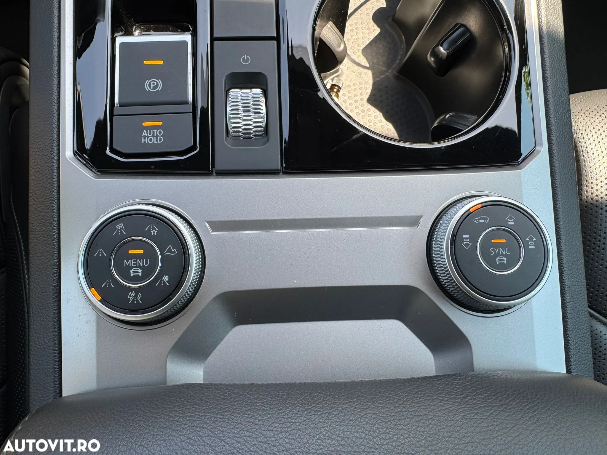 Volkswagen Touareg - 10