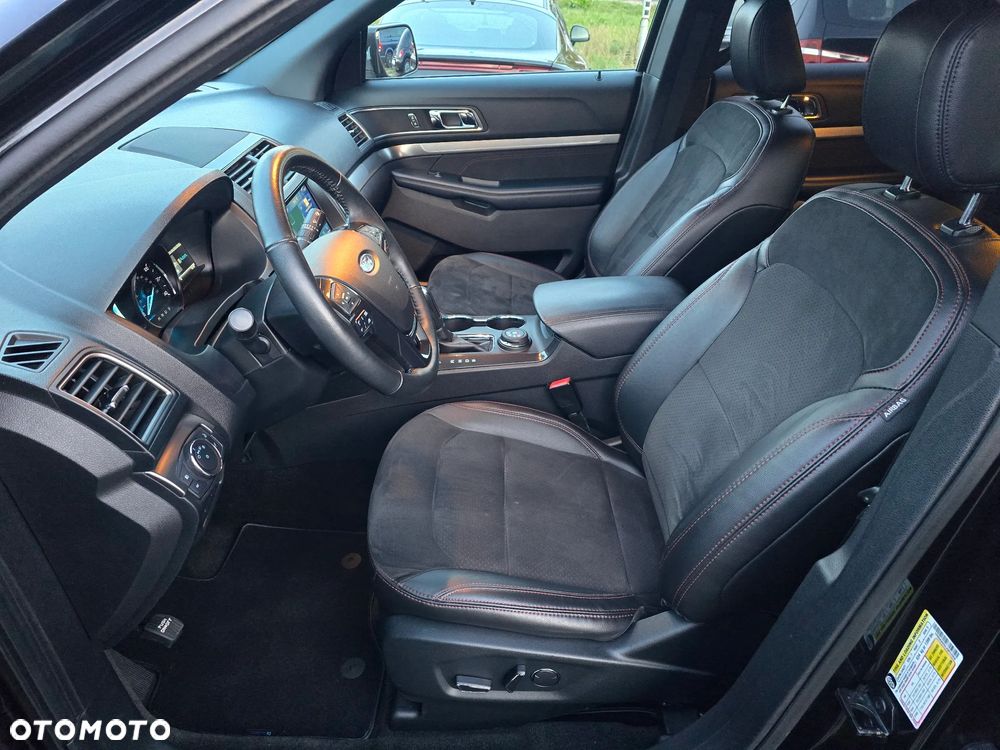 Ford Explorer - 26