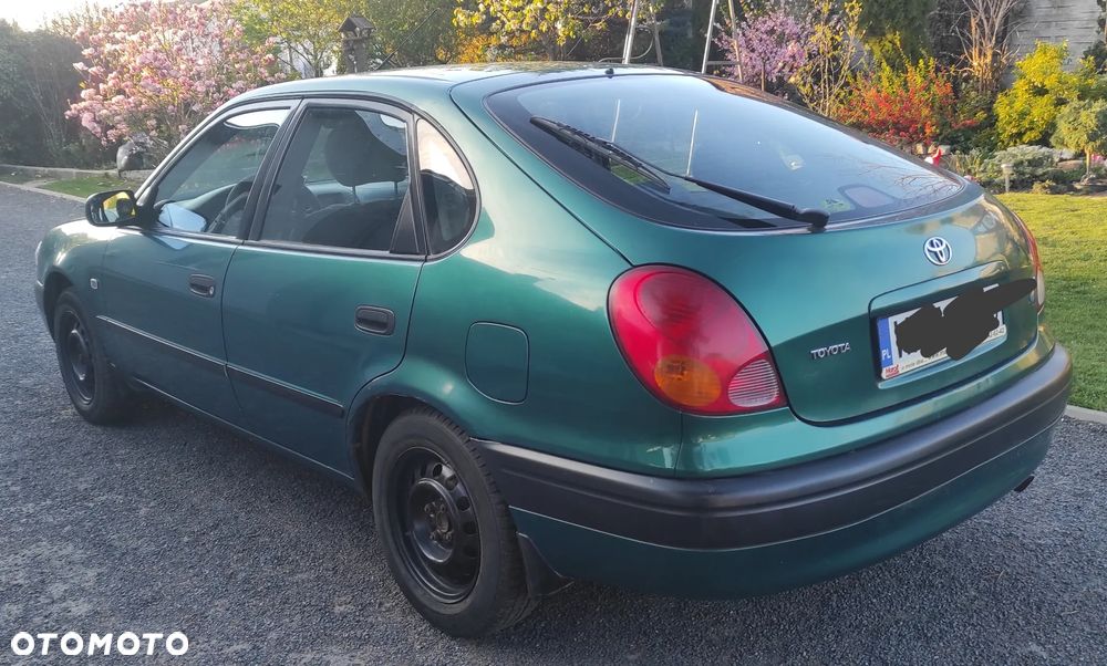 Toyota Corolla - 4