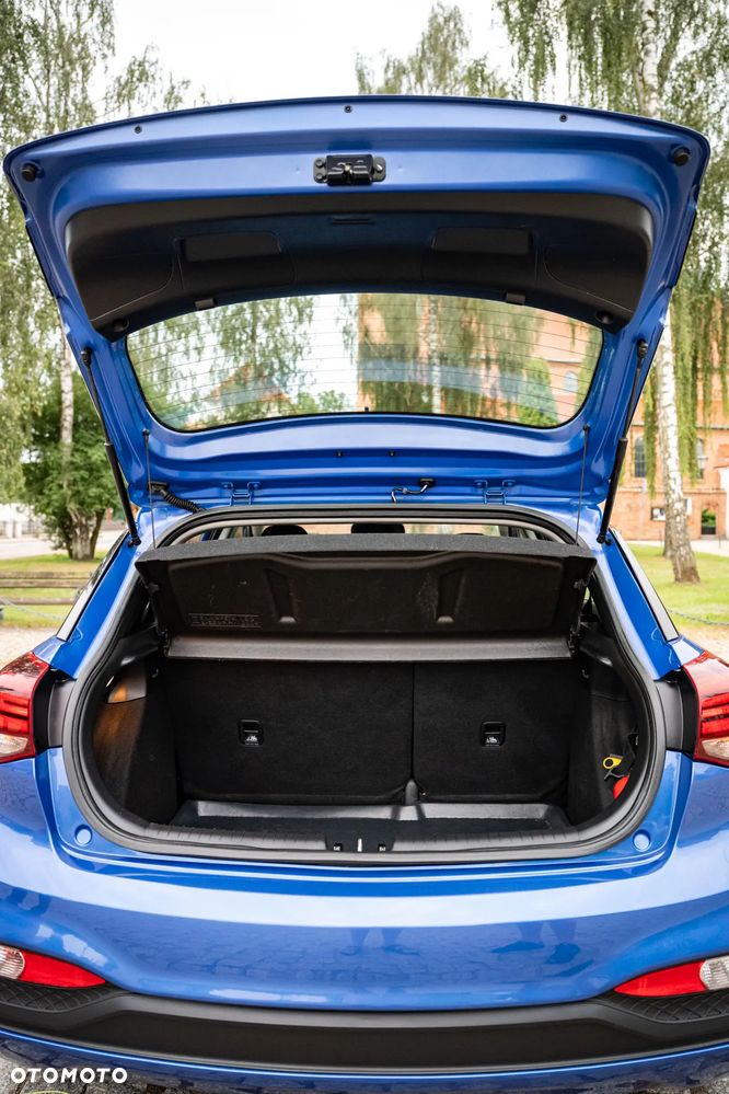 Hyundai i20 - 20