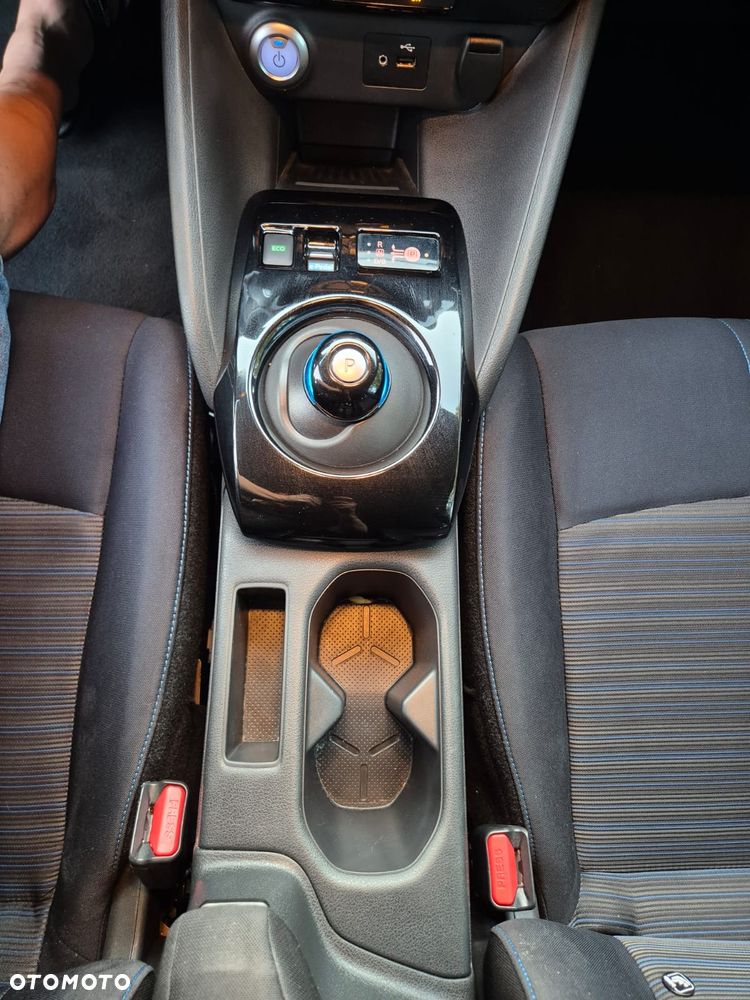 Nissan Leaf 40kWh 10 - 24