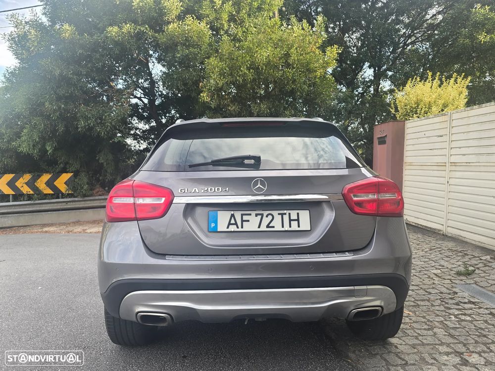 Mercedes-Benz GLA 200 d 7G-DCT Activity Edition - 2