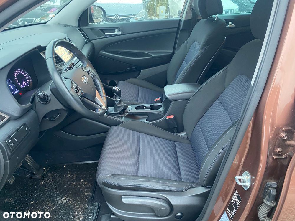 Hyundai Tucson 1.6 GDI BlueDrive Style 2WD - 23