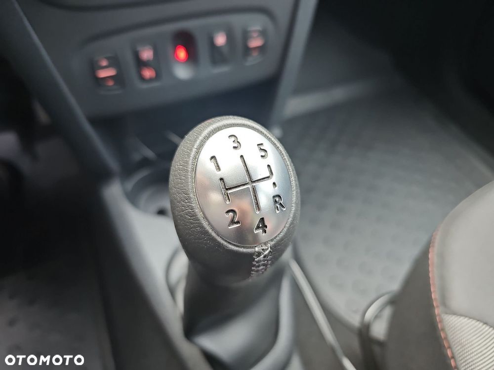Dacia Logan 0.9 TCe Techroad S&S - 26