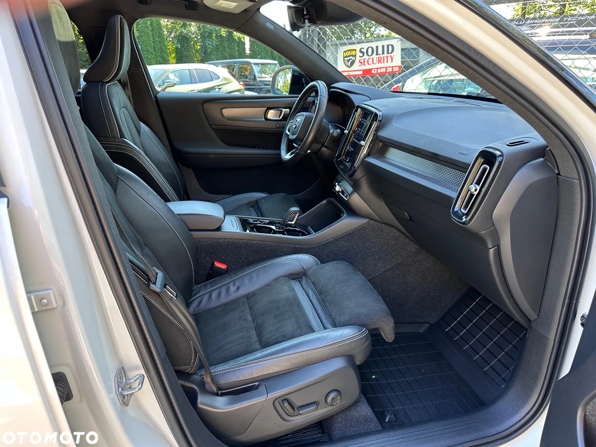 Volvo XC 40 T5 AWD Geartronic R-Design - 29