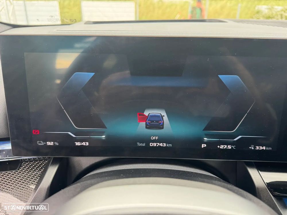 BMW i5 - 23