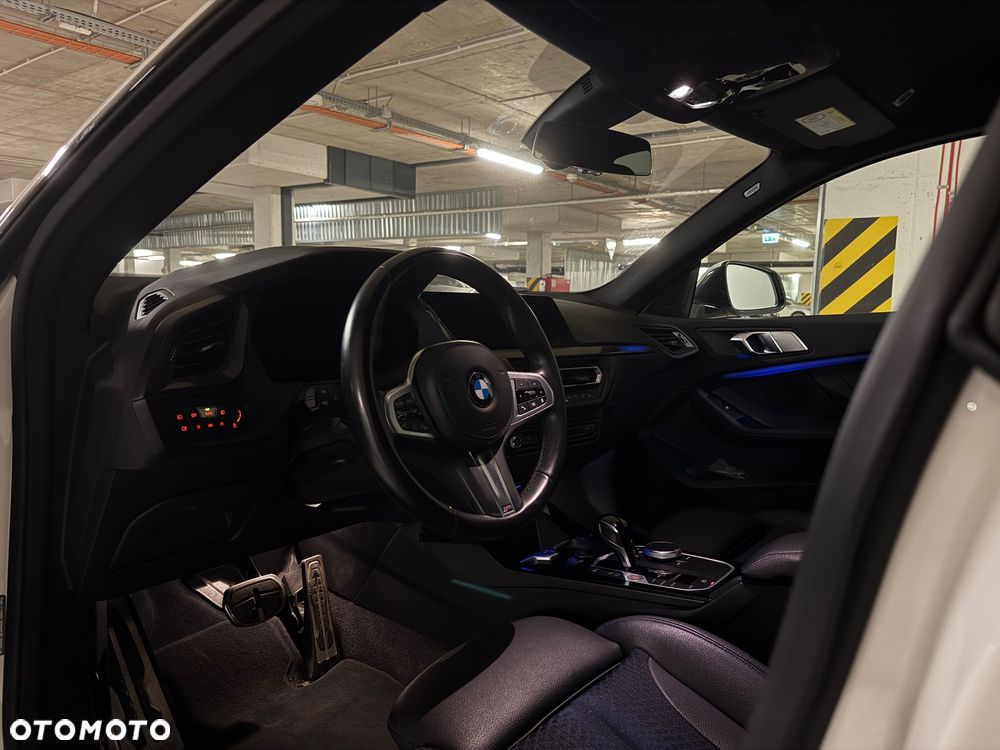 BMW Seria 2 218i M Sport - 9