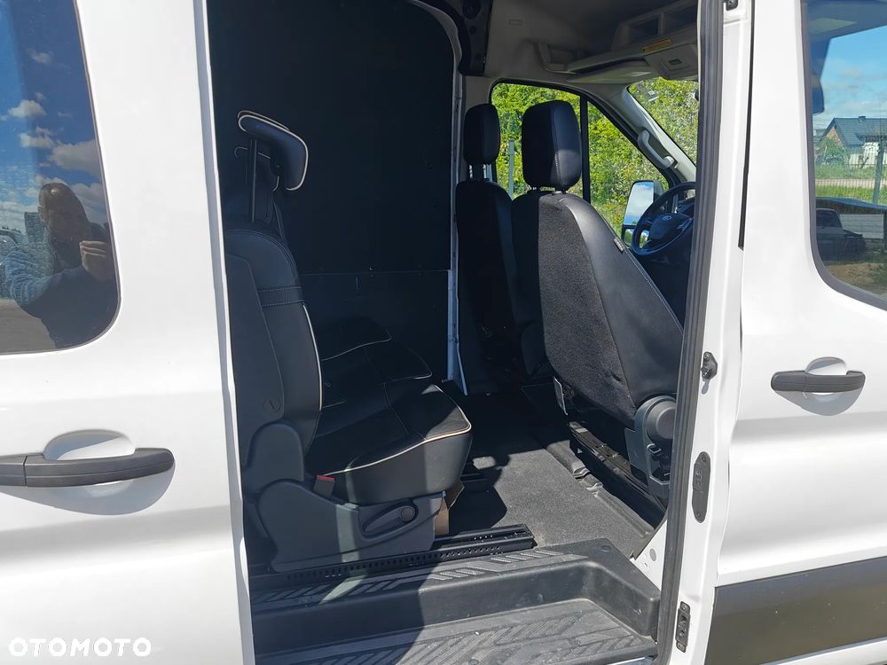 Ford Transit-250 - 12