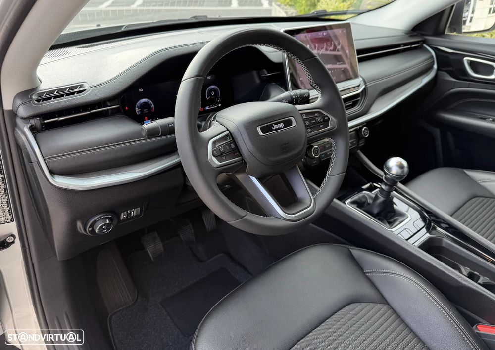 Jeep Compass 1.3 T Limited - 14