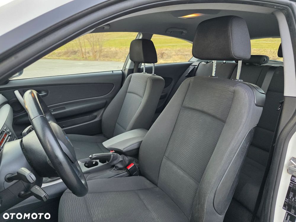 BMW Seria 1 116d DPF Edition Sport - 11