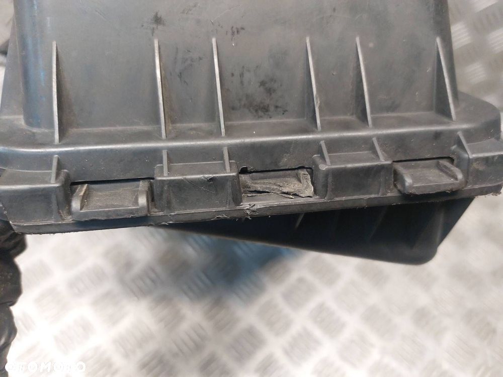 OBUDOWA FILTRA POWIETRZA CHRYSLER  PACIFICA I 3.5 V6 - 4