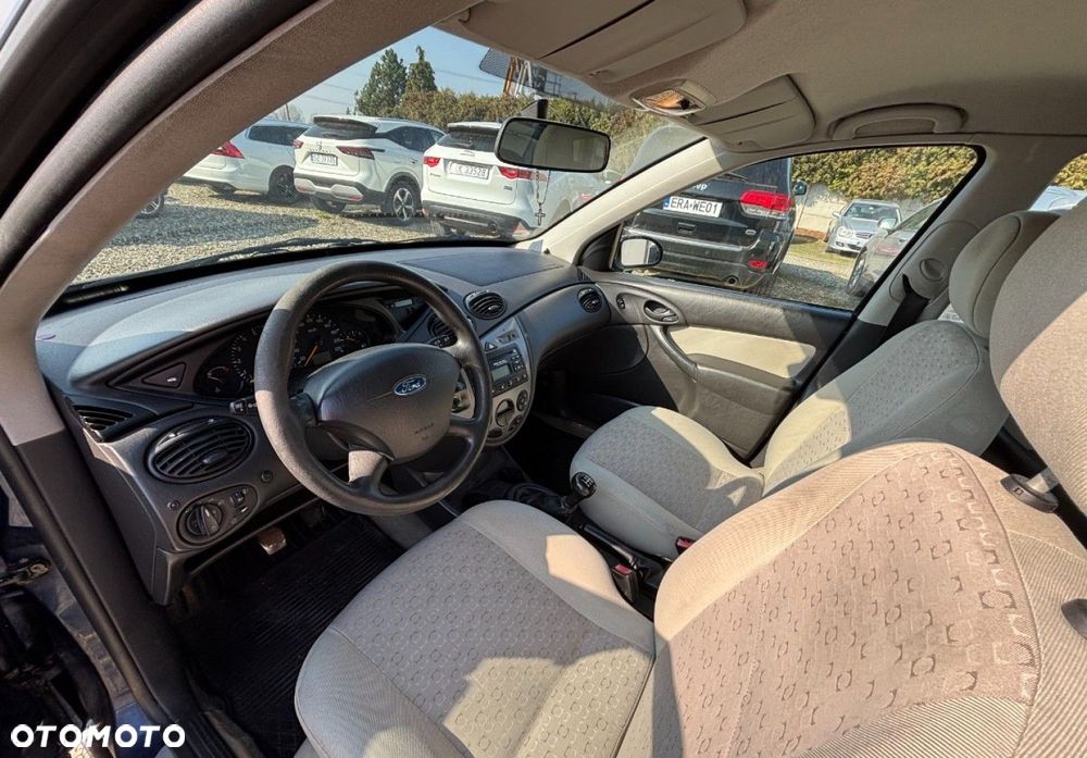 Ford Focus - 10