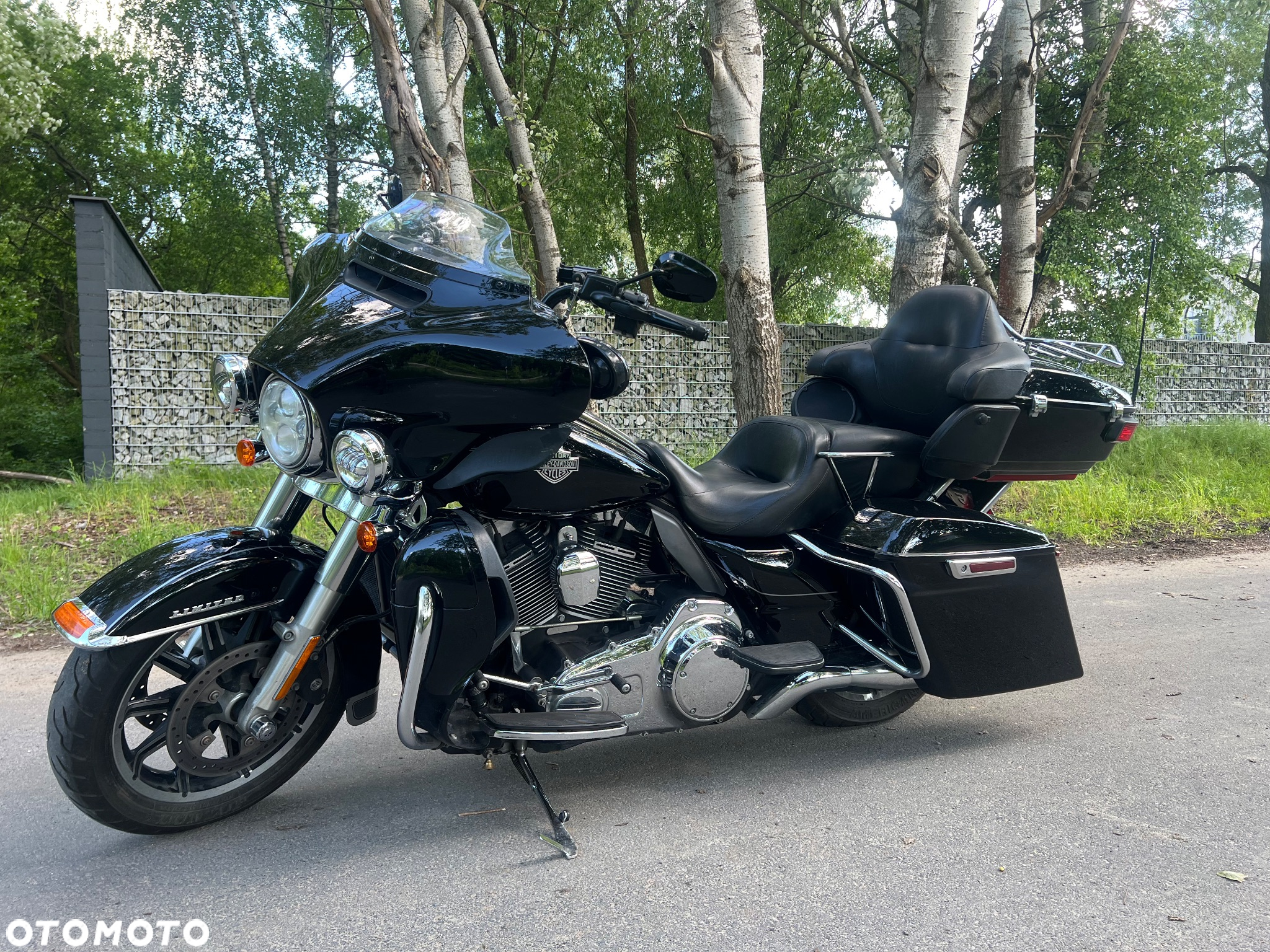 Harley-Davidson FLH Electra Glide - 12